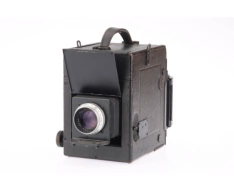 An R.B. Graflex Series B Medium Format SLR Camera black, 1923-26, made by the Eastman Kodak Co. Folmer &amp; Schwing Dept., f