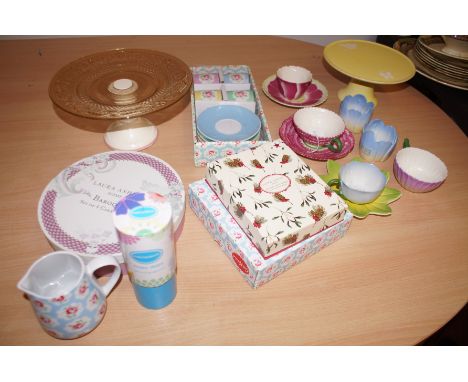 Collection of cups &amp; saucers 