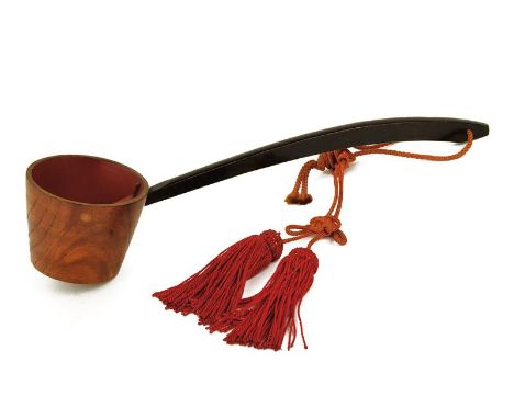 dating: Period (1603-1867) provenance: Japan, Made of partially lacquered wood, with light signs of use and time. Complete wi