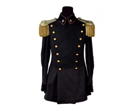 dating: 1903-1914 provenance: Kingdom of Italy, Made of brown cloth with red trimmed velvet cuffs and collar. Gold buttons wi