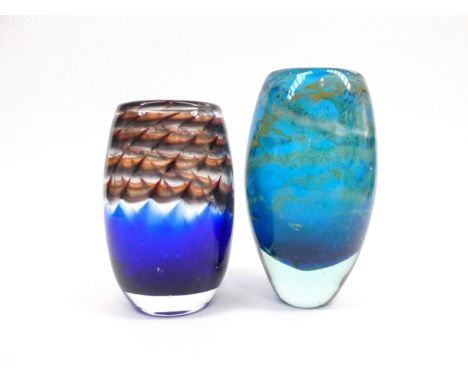 A Lindshammer Glass art vase by Christer Sjogren, limited edition No 19/100. 15cm high, together with a similar unmarked Mdin