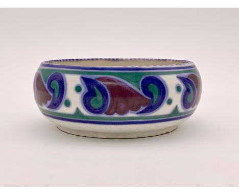 A Carter Stabler Adams Poole pottery bowl, 16 cm 