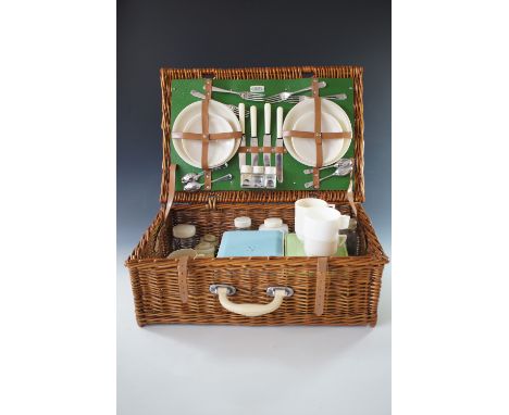 A Sirram picnic hamper