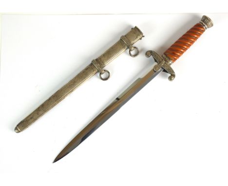 A nice quality German Third Reich Army Dress dagger by the scarcely seen manufacturer G. Felix Gloriawerk Solingen with deep 