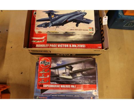 10 Airfix unmade model kits. 5x 1:72 scale- AVRO Vulcan B.Mk2. Handley Page Victor B.Mk.2(BS). Vickers Valiant Bk.Mk.1. Avro 