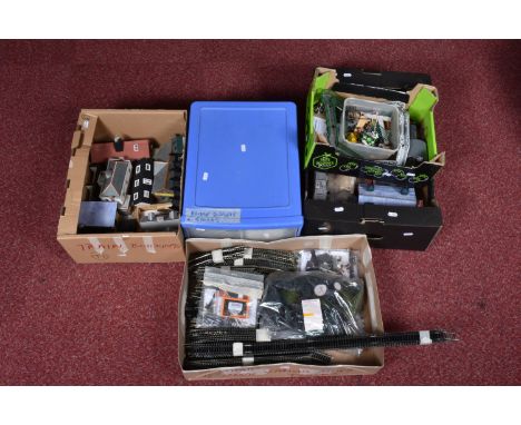 A QUANTITY OF UNBOXED AND ASSORTED OO GAUGE MODEL RAILWAY LINESIDE BUILDINGS, ACCESSORIES AND TRACK, Hornby and other linesid