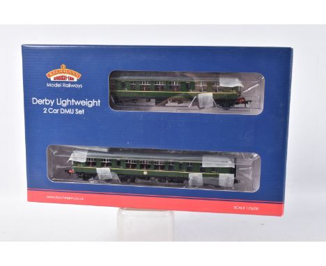 A BOXED BACHMANN OO GAUGE DERBY LIGHTWEIGHT TWO CAR D.M.U. SET, No.32-516A, B.R. Green with Speed whiskers, appears in good c