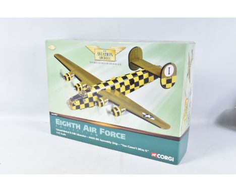 A BOXED CORGI EIGHTH AIR FORCE CONSOLIDATED B-24D LIBERATOR   YOU CAWN'T MISS IT   SCALE 1:72 MODEL AIRCRAFT, numbered AA3400