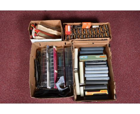 A QUANTITY OF BOXED AND UNBOXED OO/HO GAUGE COACHING STOCK, to include Trix HO and Tri-ang OO B.R. Mk1., Lima HO and Hornby O