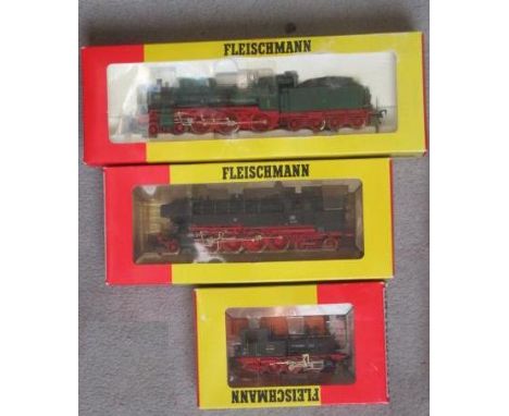 Three HO scale locomotives by Fleischmann comprising 4010 0-6-0 Class 89, 4800 DR Green S4, and 4065 DB 2-8-4 Class 65, all i