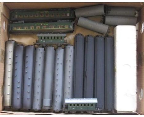Twenty HO passenger coaches by Fleischmann, Metropolitan and Eaige Fulgurex comprising six SBB-FFS bogie coaches, four B.L.S.
