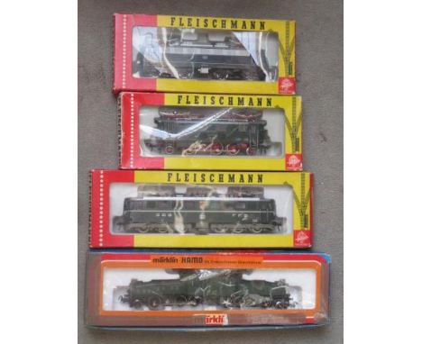 Four HO Scale electric locomotives comprising Marklin HAMO 8356 Swiss Crocodile (plastic body version), Fleischmann 4370 SBB 