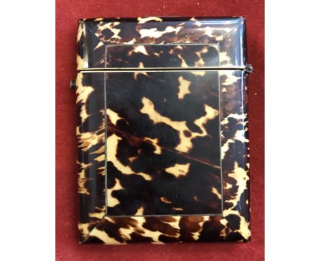 Georgian Regency Period Tortoiseshell Vesta Matchbox in good condition however the lid has separated from the main body. A be