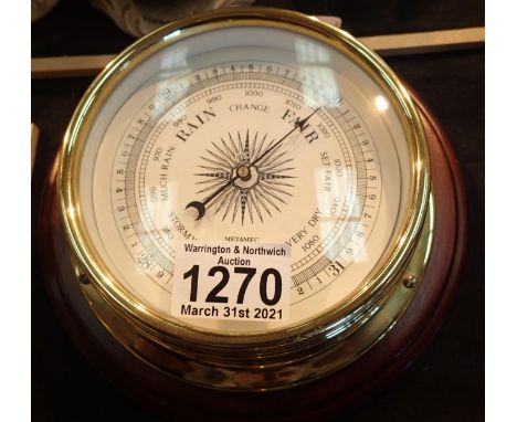 Circular Metamec nautical type wall barometer. P&amp;P Group 2 (£18+VAT for the first lot and £3+VAT for subsequent lots) 