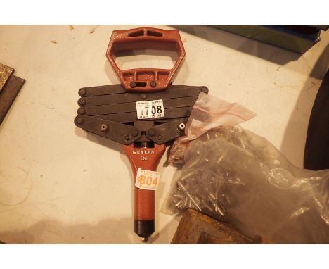 Gesipa SN1 pump rivet gun and selection of rivets. P&amp;P Group 1 (£14+VAT for the first lot and £1+VAT for subsequent lots)