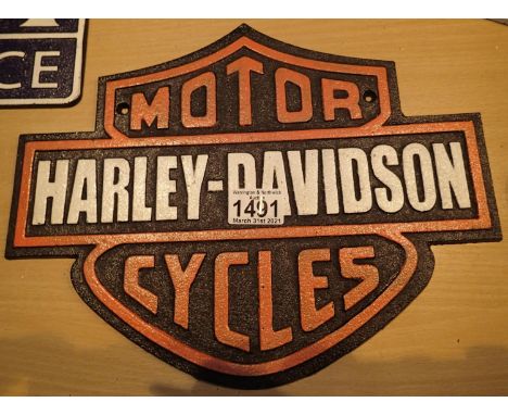 Cast iron Harley Davidson Motorcycles sign, L: 33 cm. P&amp;P Group 1 (£14+VAT for the first lot and £1+VAT for subsequent lo
