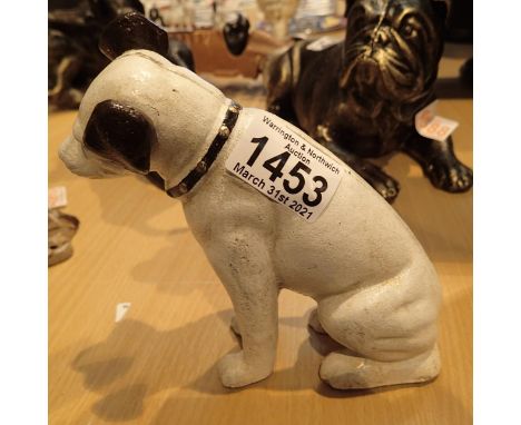 Cast iron sitting dog moneybox, H: 15 cm. P&amp;P Group 2 (£18+VAT for the first lot and £3+VAT for subsequent lots) 