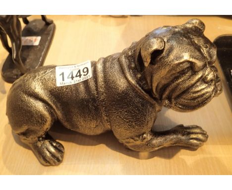 Cast iron bulldog lying down figurine, L: 26 cm. P&amp;P Group 2 (£18+VAT for the first lot and £3+VAT for subsequent lots) 