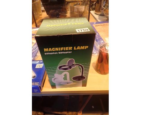 New boxed 12" flexible neck 3.5" battery operated magnifier lamp. P&amp;P Group 2 (£18+VAT for the first lot and £3+VAT for s