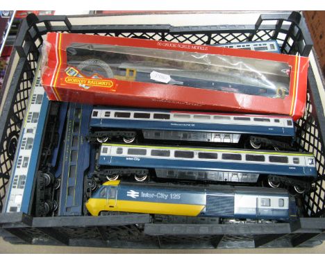 Tri-ang "OO" Gauge/4mm Transcontinental (Tri-ang Railways) Bo-Bo Diesel Locomotive, five Transcontinental Coaches (Two Tri-an