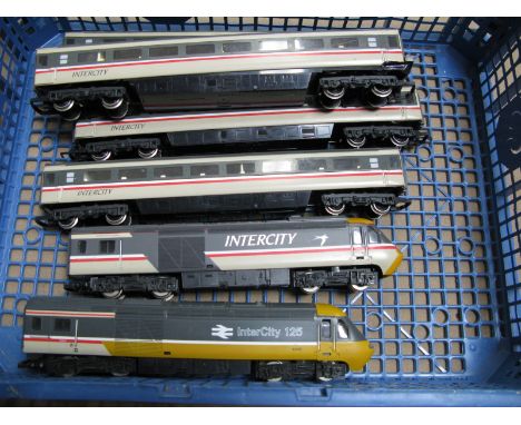 A Hornby "OO" Gauge/4mm Class 43 Inter City Locomotive, Swallow livery R/No 43072, plus A "125" dummy unit, both unboxed, goo