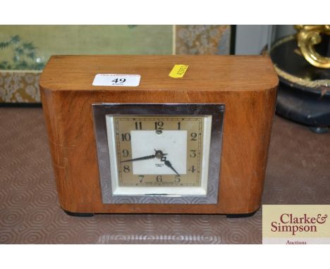 An Art Deco Smiths mantel clock 