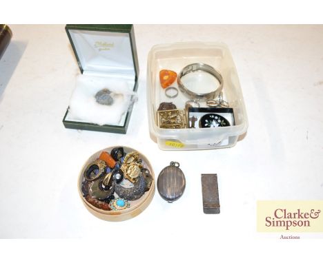 A quantity of various of silver and white metal jewellery including a money clip, bangle, pendant etc.