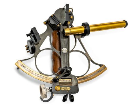 Sextant der Marke "Husun"  Henry Hughes &amp; Son Ltd., London, 1939 Hersteller-Nr. 22467 (of 7'' radius &amp; reading to 10'