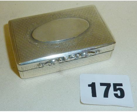 Victorian solid silver snuff box, hallmarked for Birmingham, 1885, maker George Unite, approx 2oz