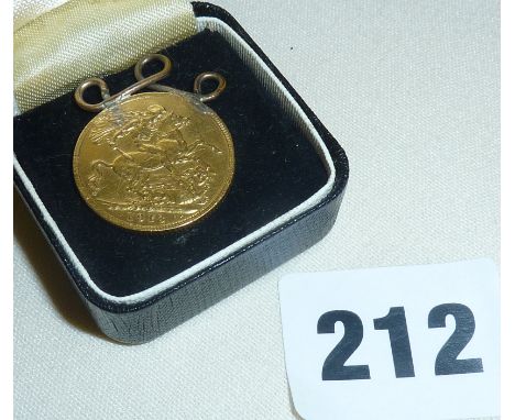 1913 gold Sovereign with hanging ring attached