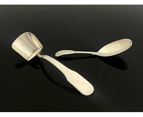 Two George III silver caddy spoons, Thomas Jenkinson and Edward Farrell, London 1817 and 1820, Fiddle pattern, one with a sho