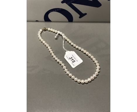 FRESH WATER CULTURED PEARL NECKLACE WITH 9 CT GOLD CLASP