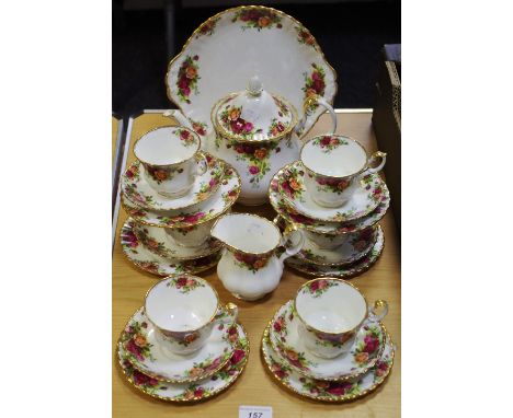 A Royal Albert Old Country Roses pattern tea service for six including tea cups, saucers, teapot, cream jug, etc 