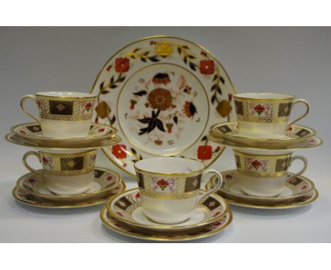 A Royal Crown Derby border pattern part tea service, comprising five tea cups and saucers, side plates and sandwich plate. 