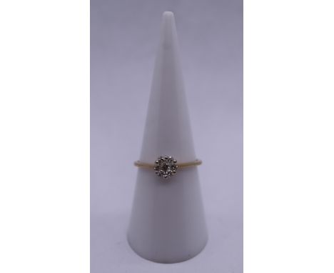 9ct gold diamond ring - Size M 