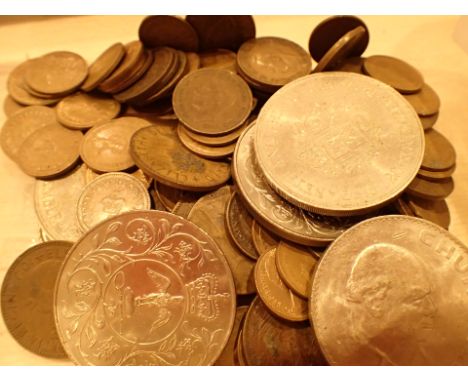 Box of mixed vintage British coinage including commemorative