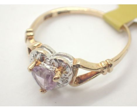 9ct gold heart shaped amethyst and diamond ring size N 1.9g