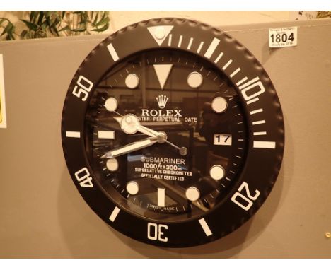 Dealers wall clock with sweeping second hand D: 34 cm