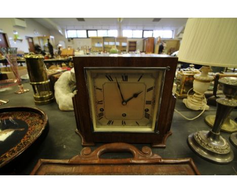 Westminster chiming mantel clock