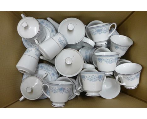 A collection of Noritake Blue Hill teaware **PLEASE NOTE THIS LOT IS NOT ELIGIBLE FOR POSTING AND PACKING** 