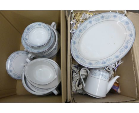 A collection of Noritake Blue Hill dinnerwares **PLEASE NOTE THIS LOT IS NOT ELIGIBLE FOR POSTING AND PACKING** 