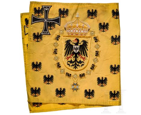 Kaiserin Auguste Viktoria (1858 - 1921) - persönliche Kfz-Standarte mit Dokumentation  Zweilagiges, gelbes Seidentuch, beidse