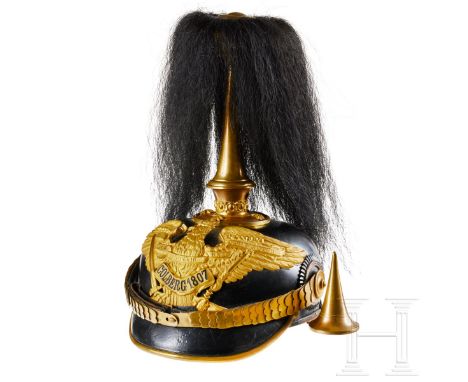 Preußen - Helm für Offiziere des Grenadier-Regiments Nr. 9, mit Haarbusch Schwarz lackierter Lederkorpus, Vorderschirm grün u