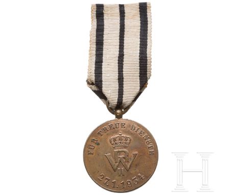 Treuedienstmedaille zum 75. Geburtstag Wilhelms II.  Bronze, geprägt. Avers das Kreuz des Königlichen Hausordens der Hohenzol