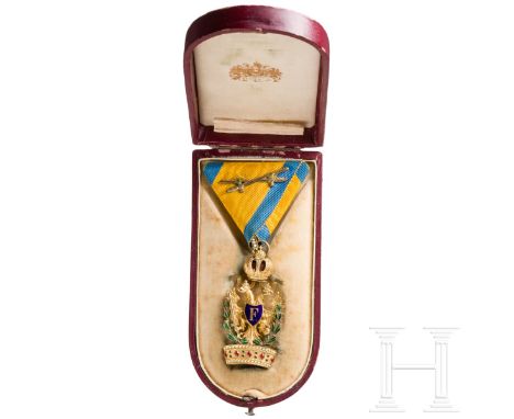 Orden der Eisernen Krone 3. Klasse mit Kriegsdekoration  Bronze, vergoldet, emailliert (vereinzelt Chips, Risse), am Ring gep