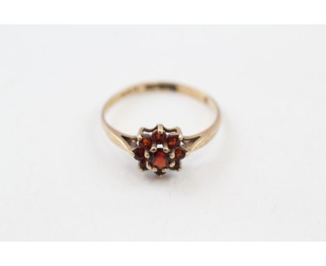 9ct gold vintage garnet cluster ring (1.2g)