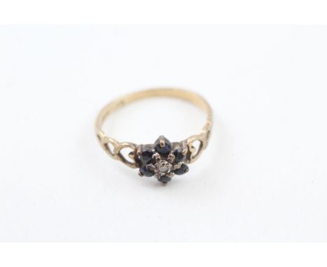 9ct gold vintage sapphire &amp; diamond ring with heart shape patterned shoulders (1.4g)