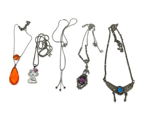 5 vintage silver pendant necklaces weight 35g