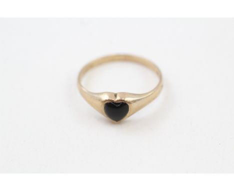9ct gold vintage black onyx heart shape signet ring (1.4g)