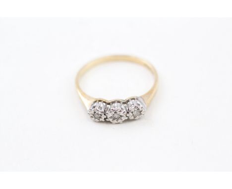 9ct gold vintage diamond three stone ring (1.6g)